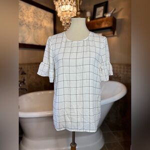 Adrianna Papell ruffle sleeve short sleeve blouse medium